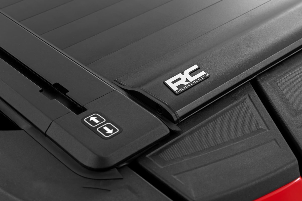 GMC 2500HD Powered Retractable Bed Cover - Rough Country - Matte Black - '20-'26